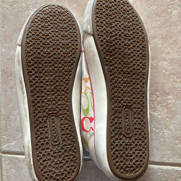 Coach White Sneakers Fashionable Low-Top - Picture 3 of 4